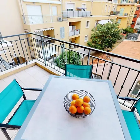 Royal Plaza - Giotto - Tres Joli 2p Climatise En Plein Centre Avec Terrasse Et Parking Prive Mae-9194 Apartment